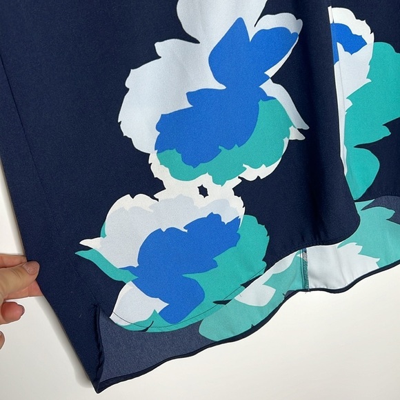 A New Day xxl Floral V Neck Shift Dress - Picture 6 of 7